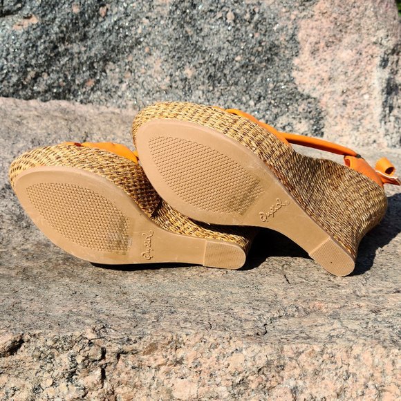 Qupid Orange Wedges - 7 - New - Picture 4 of 5